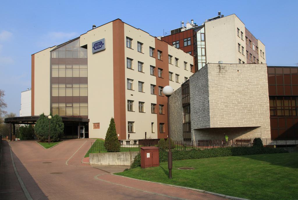 Centrum Konferencyjne Ibib Pan Варшава Экстерьер фото